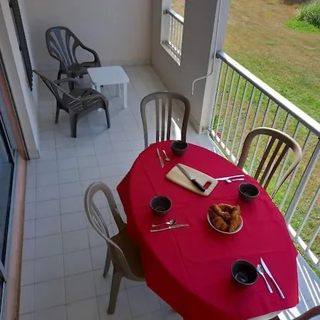 Appartement Amouvera C14, T2 Vue Mer, Piscine, Clim, Parking