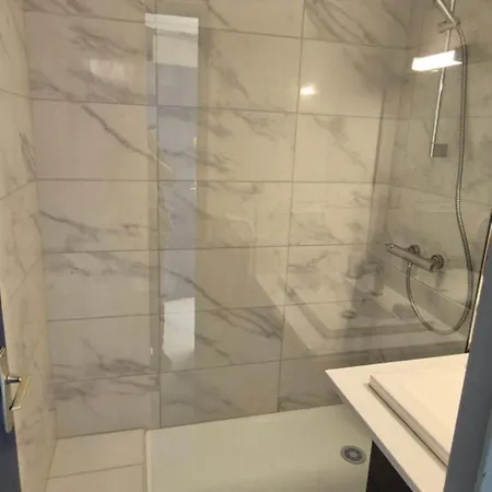 דירה Amouvera C14, T2 Vue Mer, Piscine, Clim, Parking